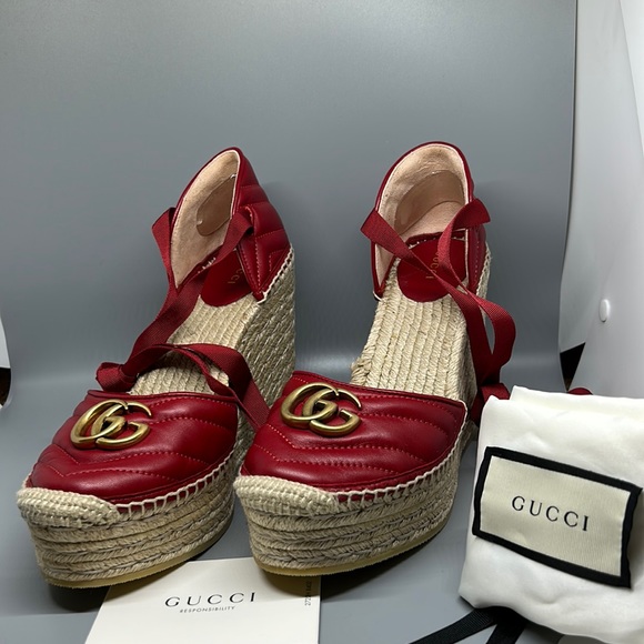 Gucci Shoes - Gucci Women’s 40. Nappa Charlotte Hibiscus Red Espadrille Wedge. NIOB.